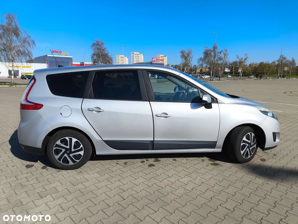 Renault Scenic 2.0 16V Privilege CVT - 8