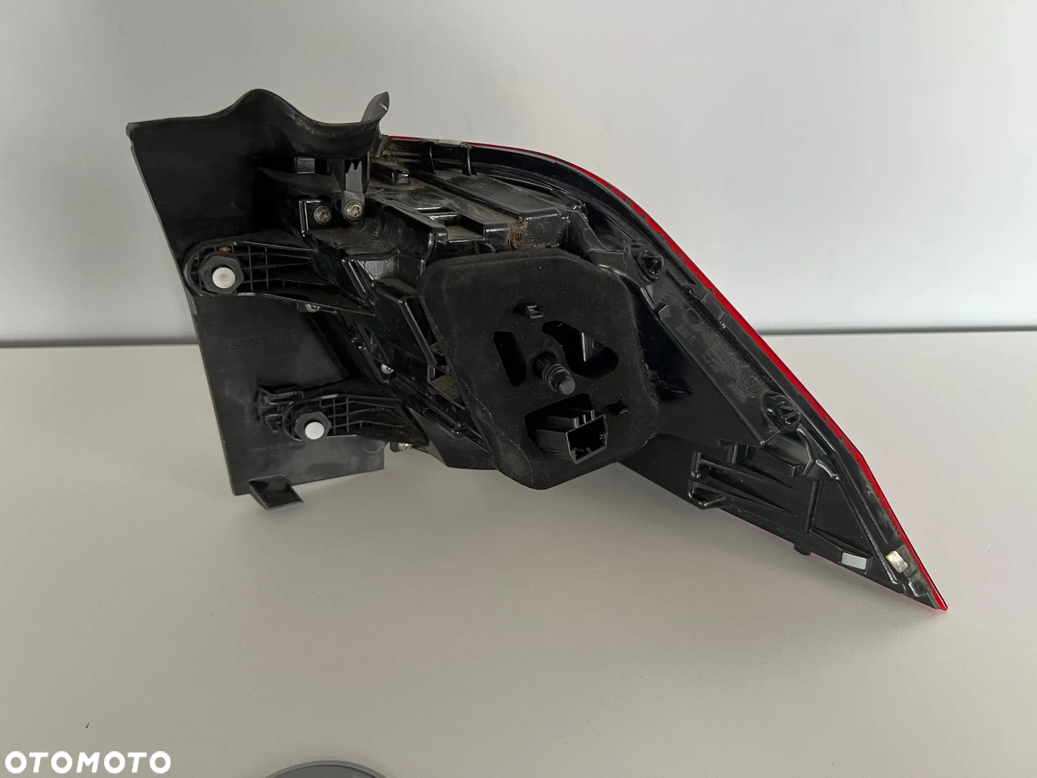 Lampa tylna lewa Volkswagen VW Tiguan 2016 5NA945095C USA - 2