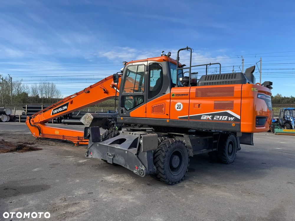 Doosan DX210W - 3