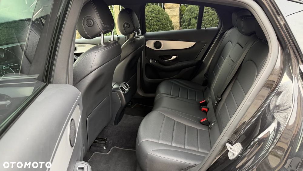 Mercedes-Benz GLC 250 4-Matic - 23