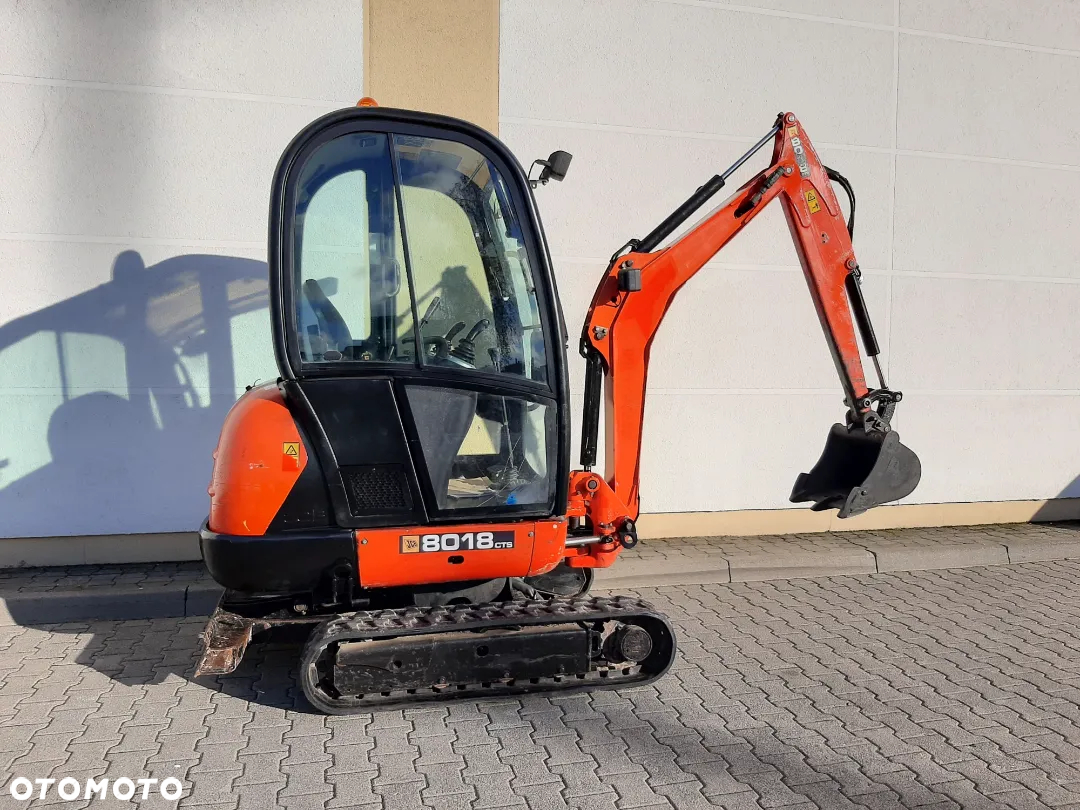 JCB 8018 - 3