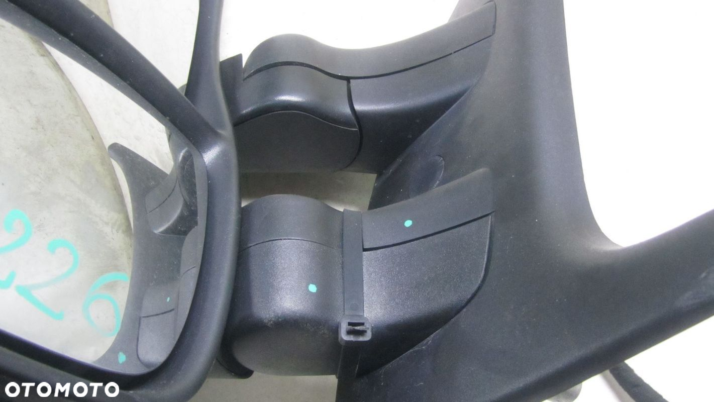 IVECO DAILY IV LUSTERKO LEWE 7+4 PIN 06- - 5