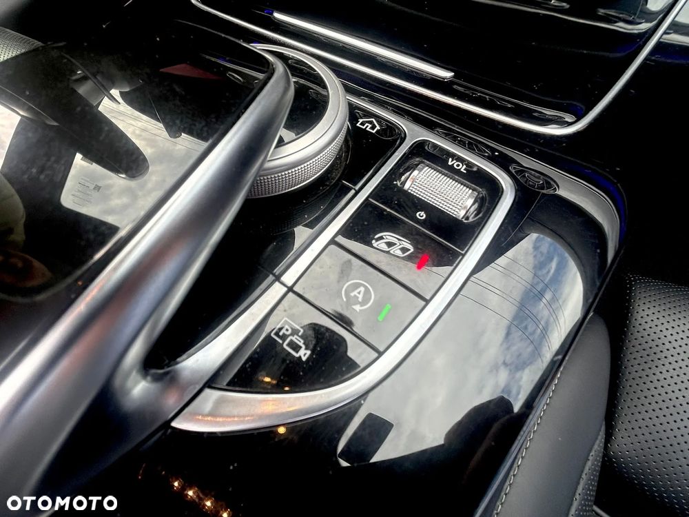 Mercedes-Benz Klasa E AMG 53 4Matic AMG Speedshift 9G-TRONIC - 22