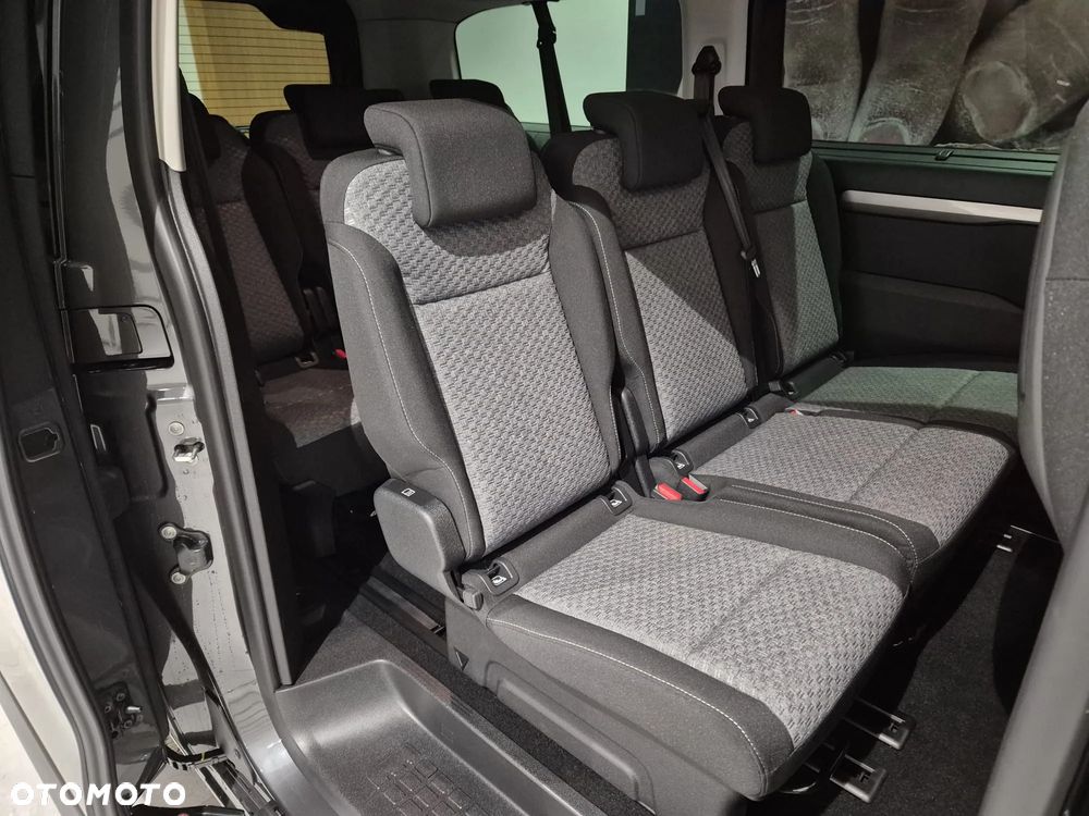 Peugeot Traveller 2.2 BlueHDi Long Business EAT8 - 10