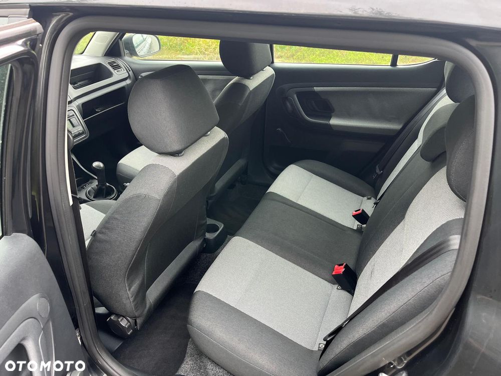 Skoda Fabia 1.2 HTP Comfort - 12