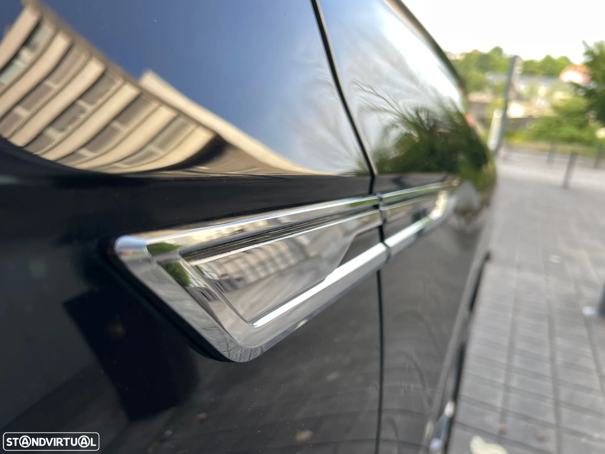 VW Touareg 3.0 TDI V6 Elegance Plus - 11