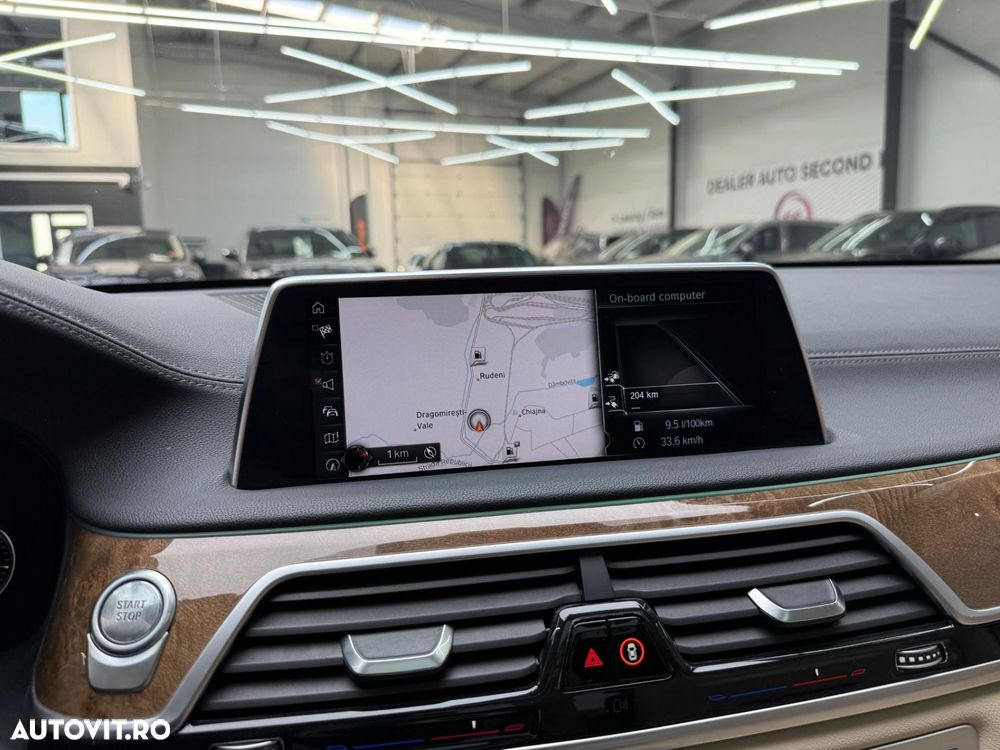 BMW Seria 7 740e iPerformance - 21
