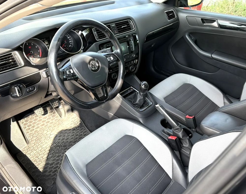 Volkswagen Jetta 1.4 TSI BMT Highline - 10