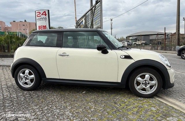 MINI 3 Portas One D - 7