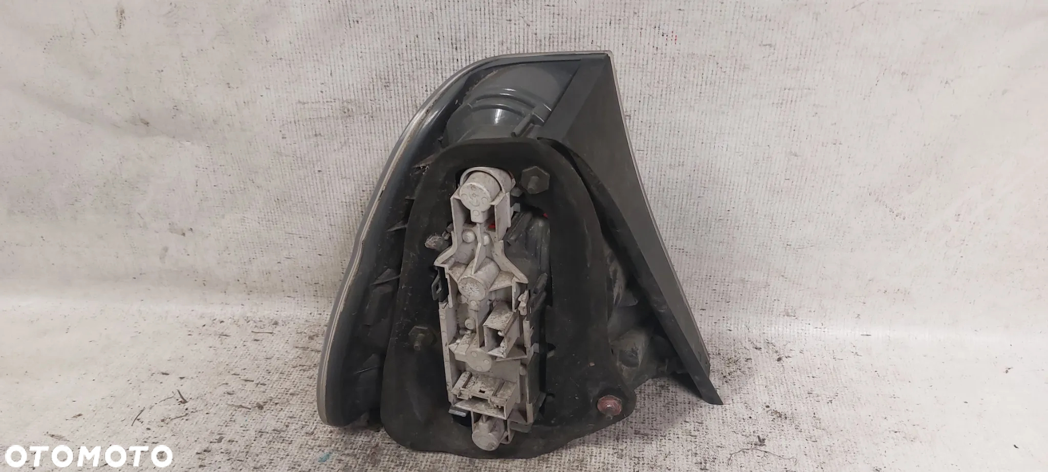 .  TYL TYLNA LAMPA PRAWA BMW E46 COMPACT - 4
