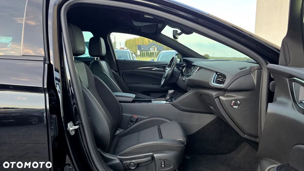 Opel Insignia 2.0 CDTI Business Elegance S&S - 26