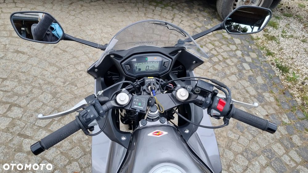 Honda CBR - 7