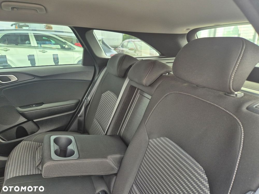 Kia Ceed 1.5 T-GDI M - 15