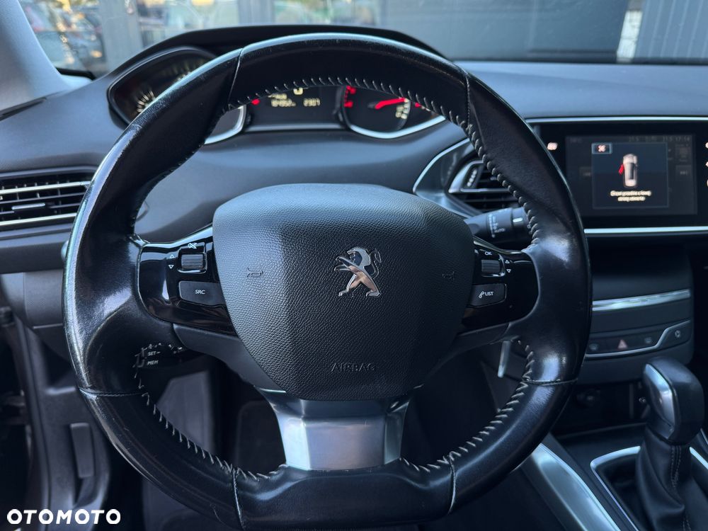 Peugeot 308 SW BlueHDi 150 Automatik Stop & Start Allure - 19