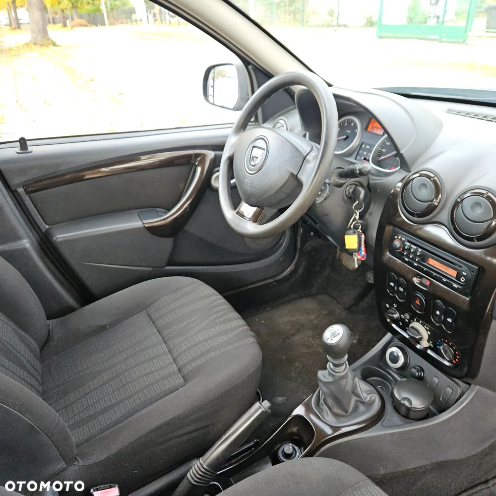 Dacia Duster 1.6 Laureate 4x4 - 14