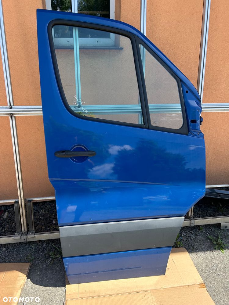 Mercedes Sprinter W906 drzwi prawy przód bez rdzy - 9