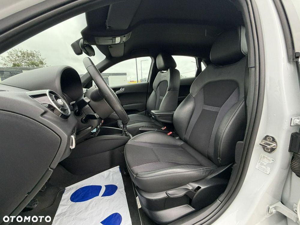 Audi A1 Sportback 1.6 TDI S line edition - 19