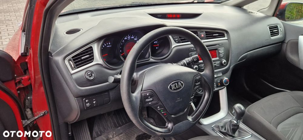 Kia Ceed 1.6 GDI Smart Plus - 14