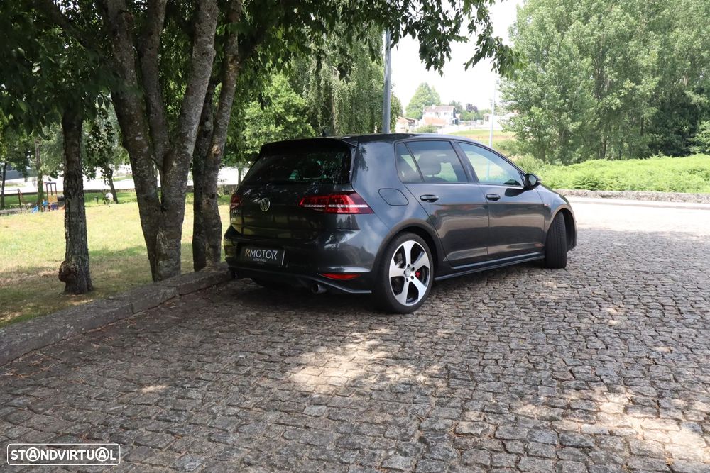 VW Golf 2.0 TSi GTi Performance - 13