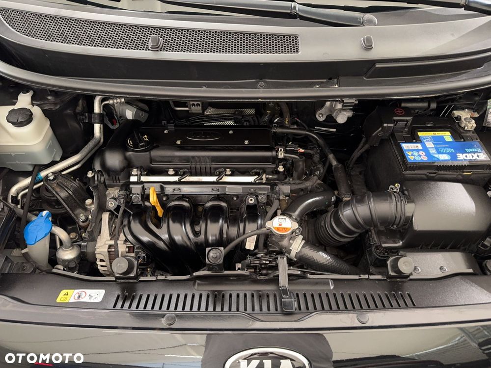 Kia Venga - 28