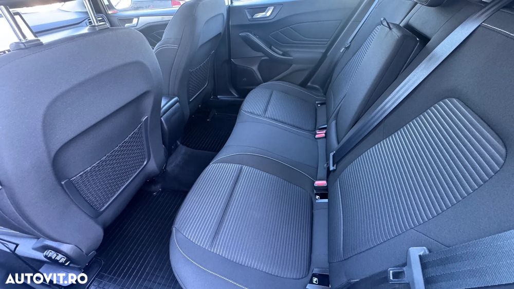Ford Focus 1.0 EcoBoost Titanium - 17