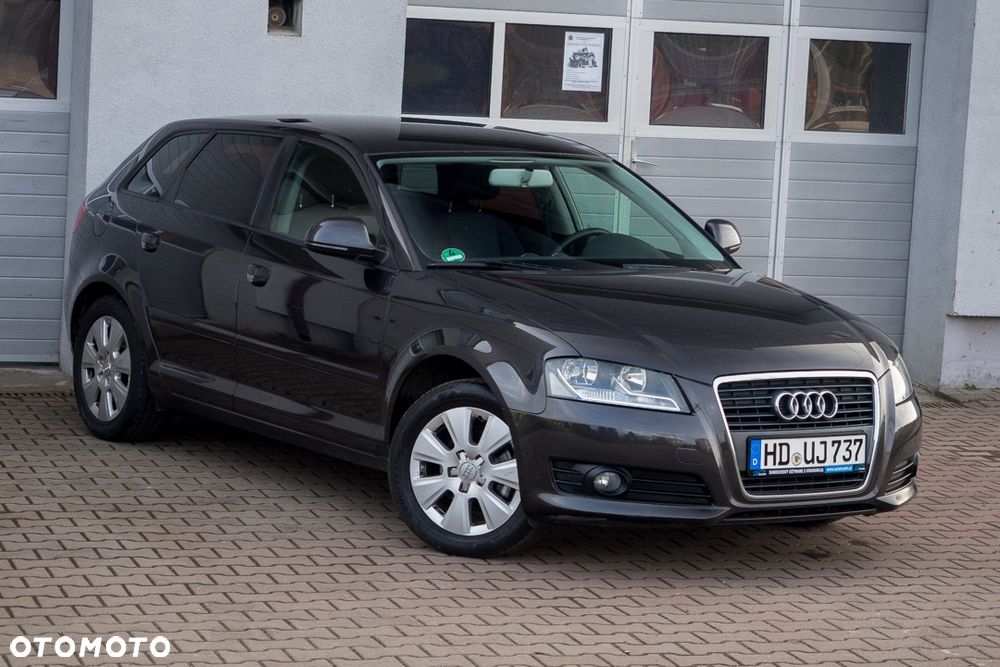 Audi A3 Sportback 1.6 Attraction - 2
