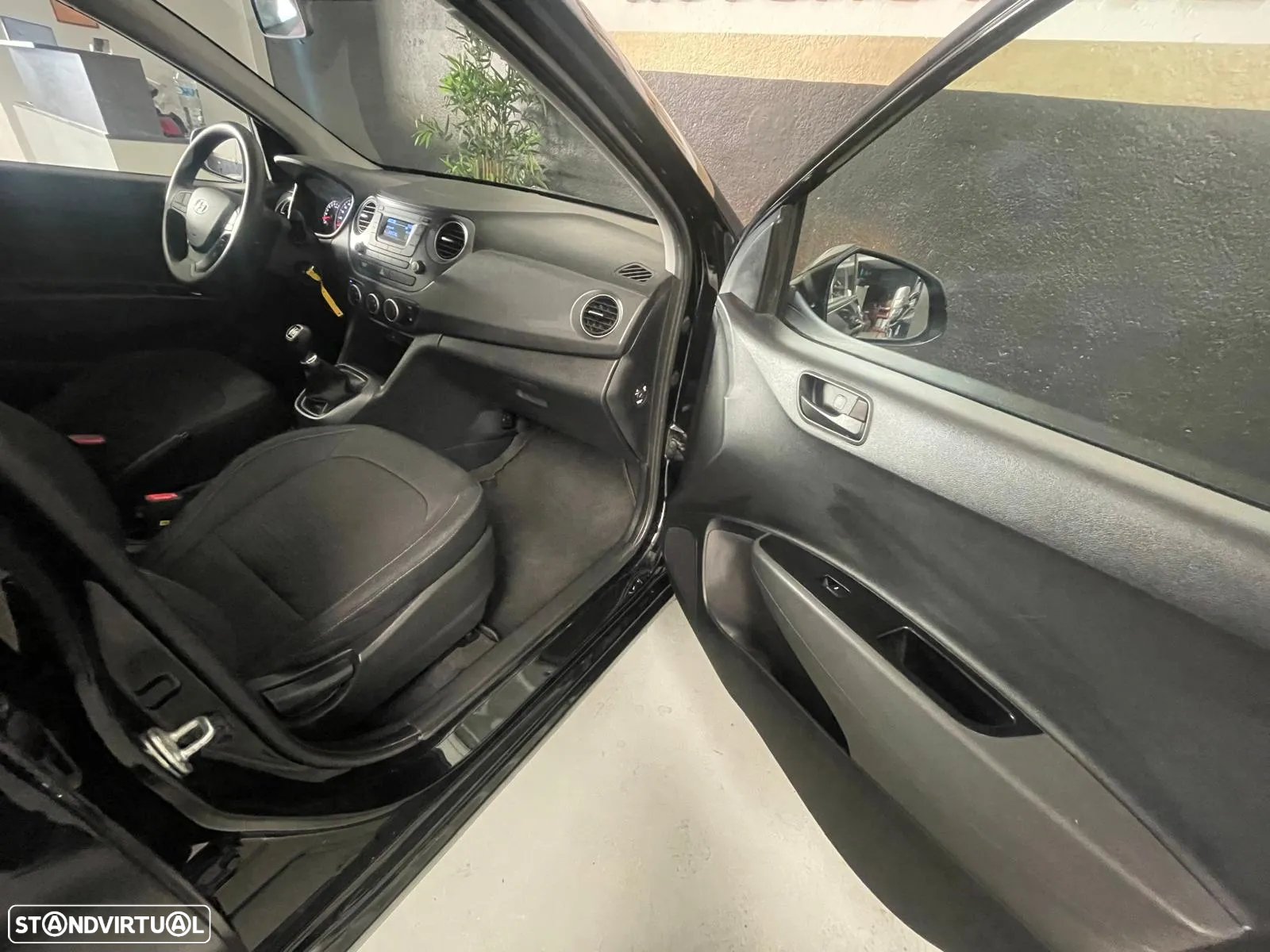 Hyundai i10 1.0 Urban - 25