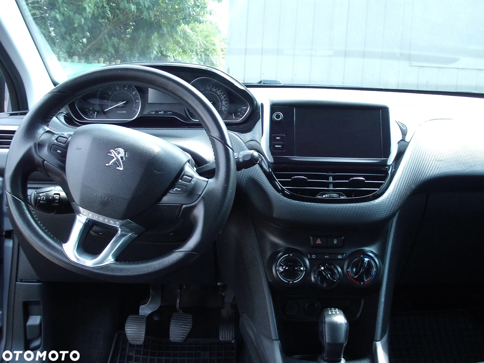 Peugeot 2008 - 13