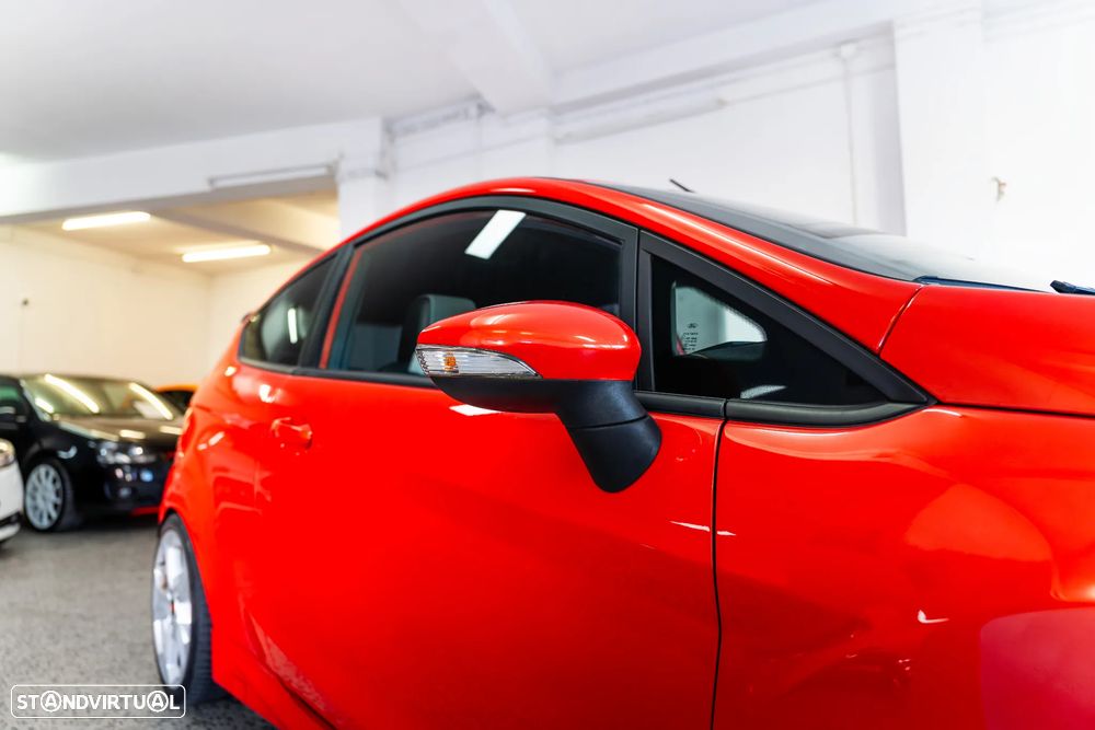 Ford Fiesta 1.6 T ST - 26