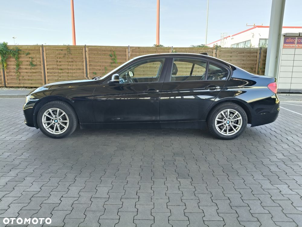 BMW Seria 3 318i - 2