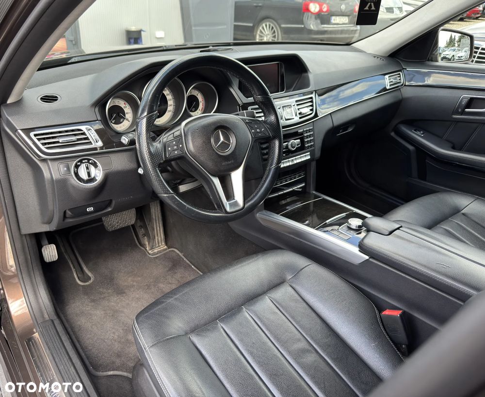 Mercedes-Benz Klasa E 250 BlueTEC 4Matic 7G-TRONIC Avantgarde - 14