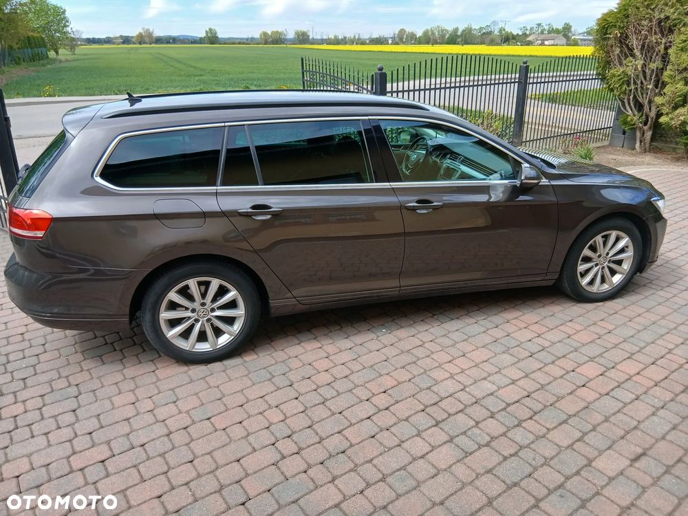 Volkswagen Passat 2.0 TDI (BlueMotion Technology) Comfortline - 17