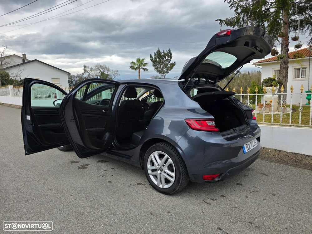 Renault Mégane 1.5 dCi Dynamique S - 5