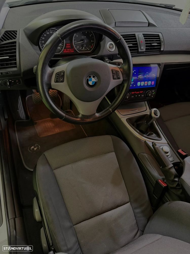 BMW 118 i Exclusive - 10