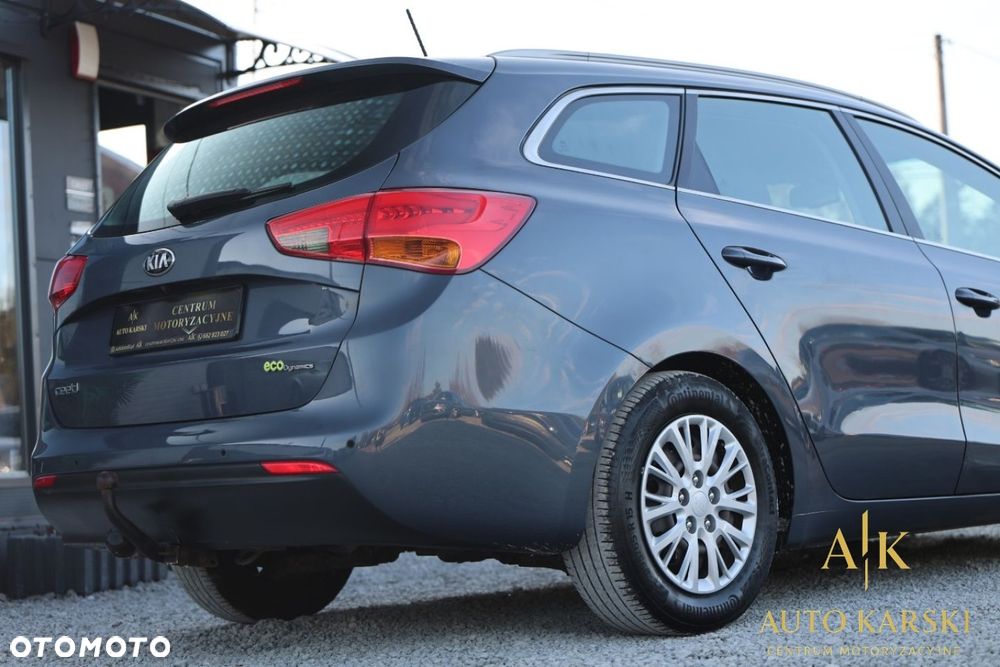 Kia Ceed - 12