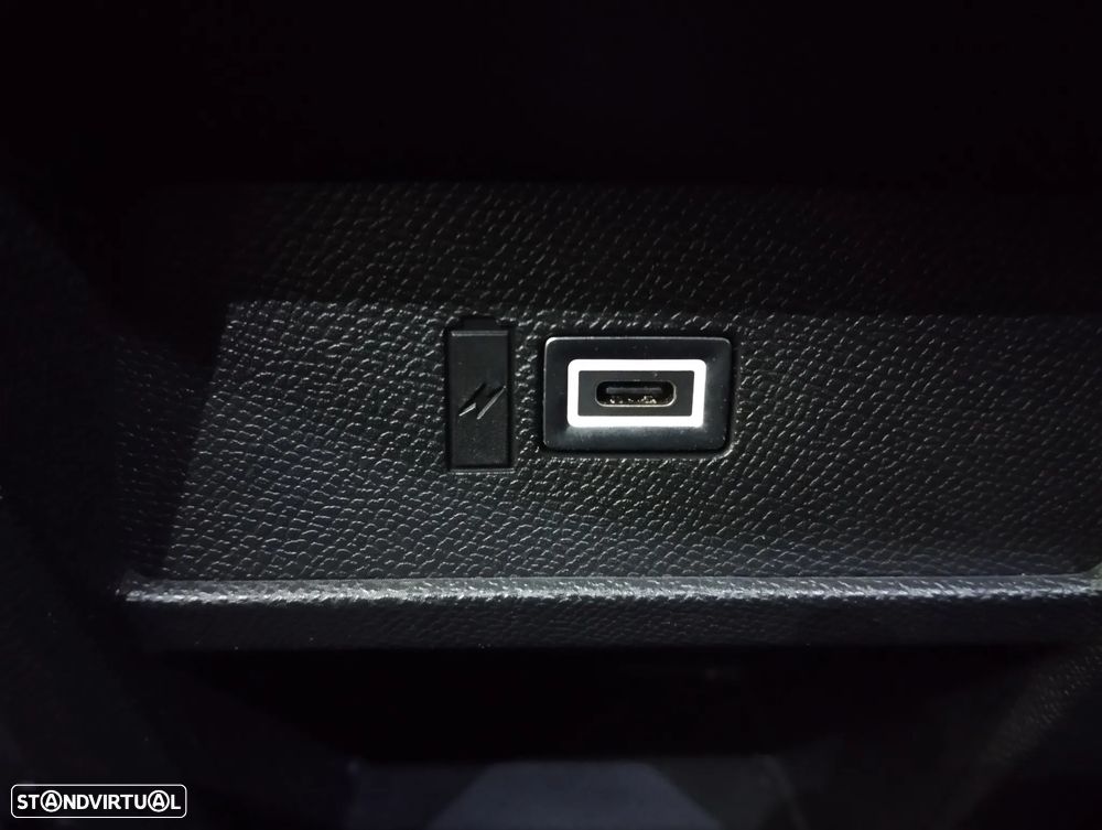 Opel Astra 1.2 T GS - 16