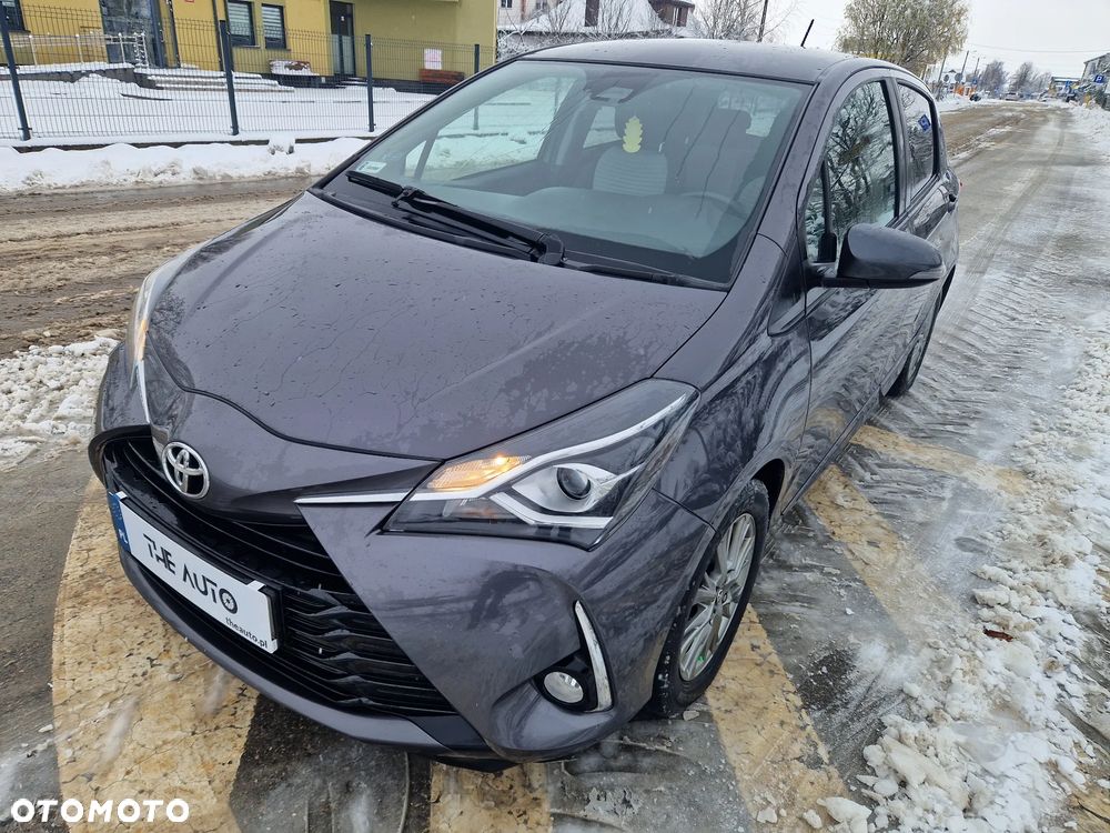 Toyota Yaris 1.5 Premium CVT - 29