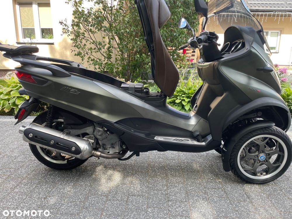 Piaggio MP-3 - 4