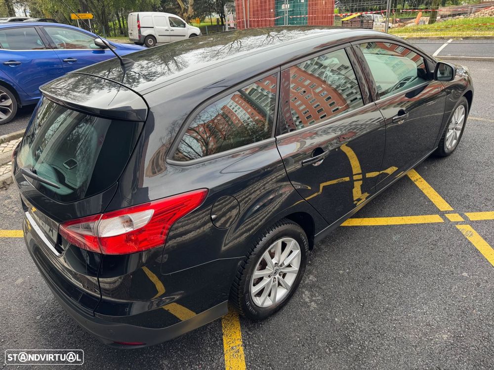 Ford Focus SW 1.6 TDCi ECOnetic 88g S&S Titanium - 5
