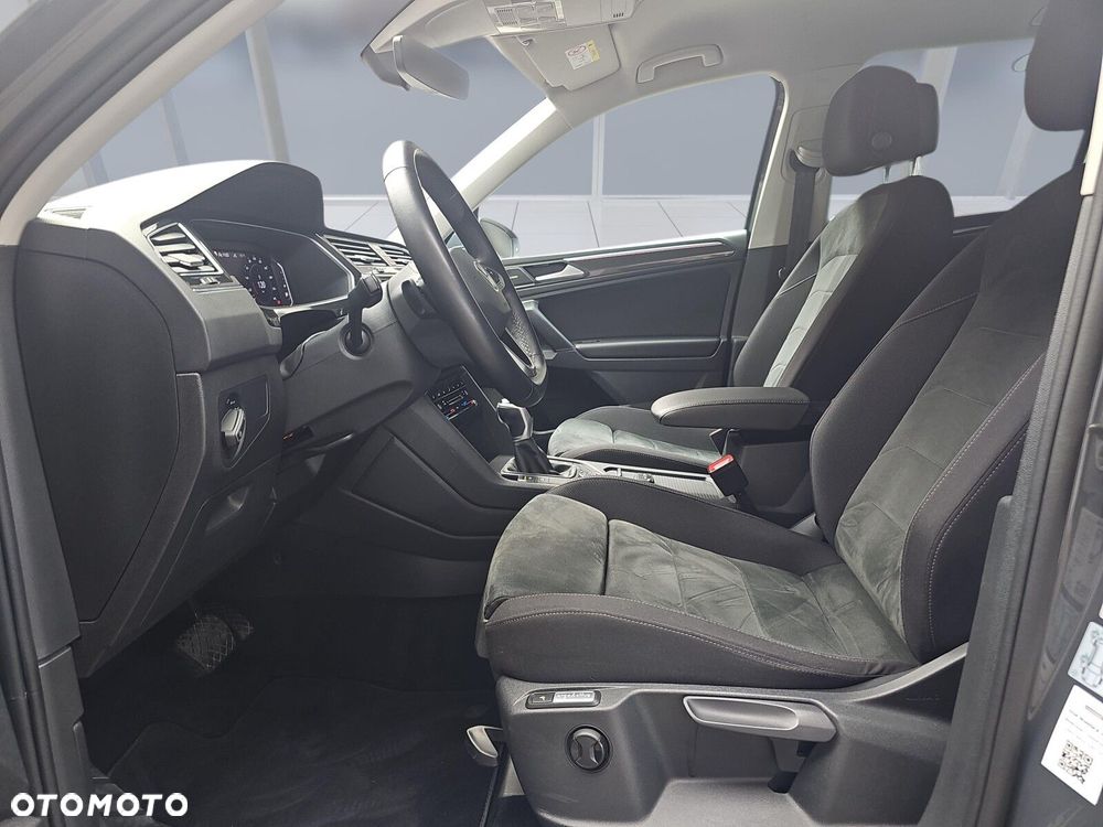 Volkswagen Tiguan 2.0 TDI SCR 4Mot Elegance DSG - 9