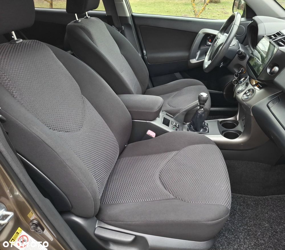 Toyota RAV4 2.0 4x2 Sol - 23