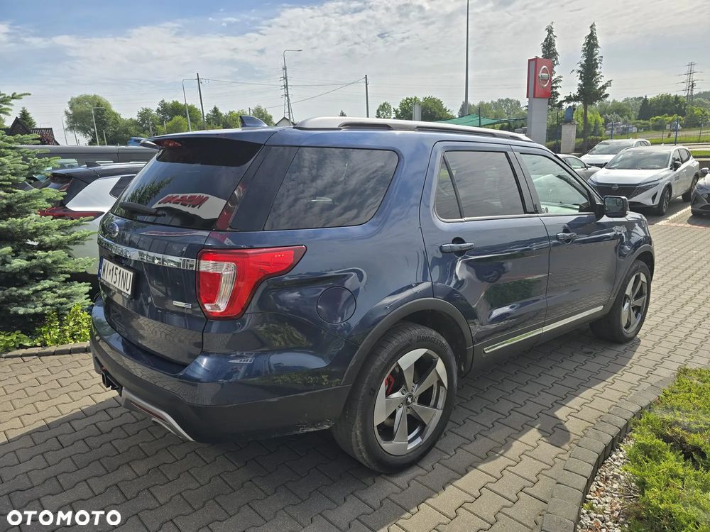 Ford Explorer - 3