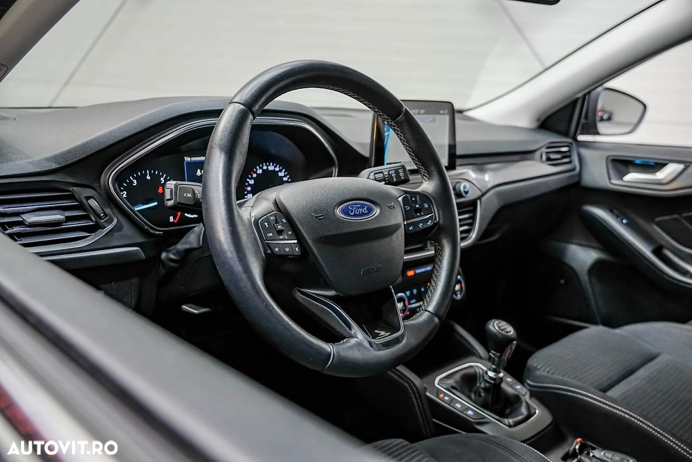 Ford Focus 1.0 EcoBoost MHEV Titanium - 6
