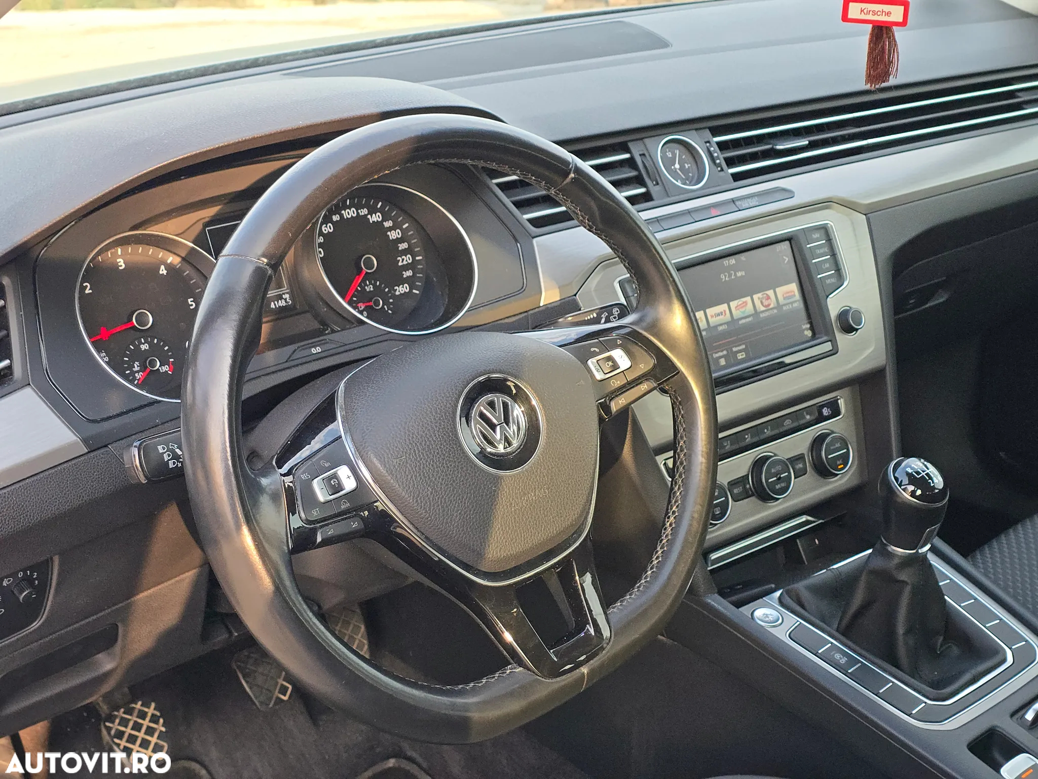 Volkswagen Passat - 8
