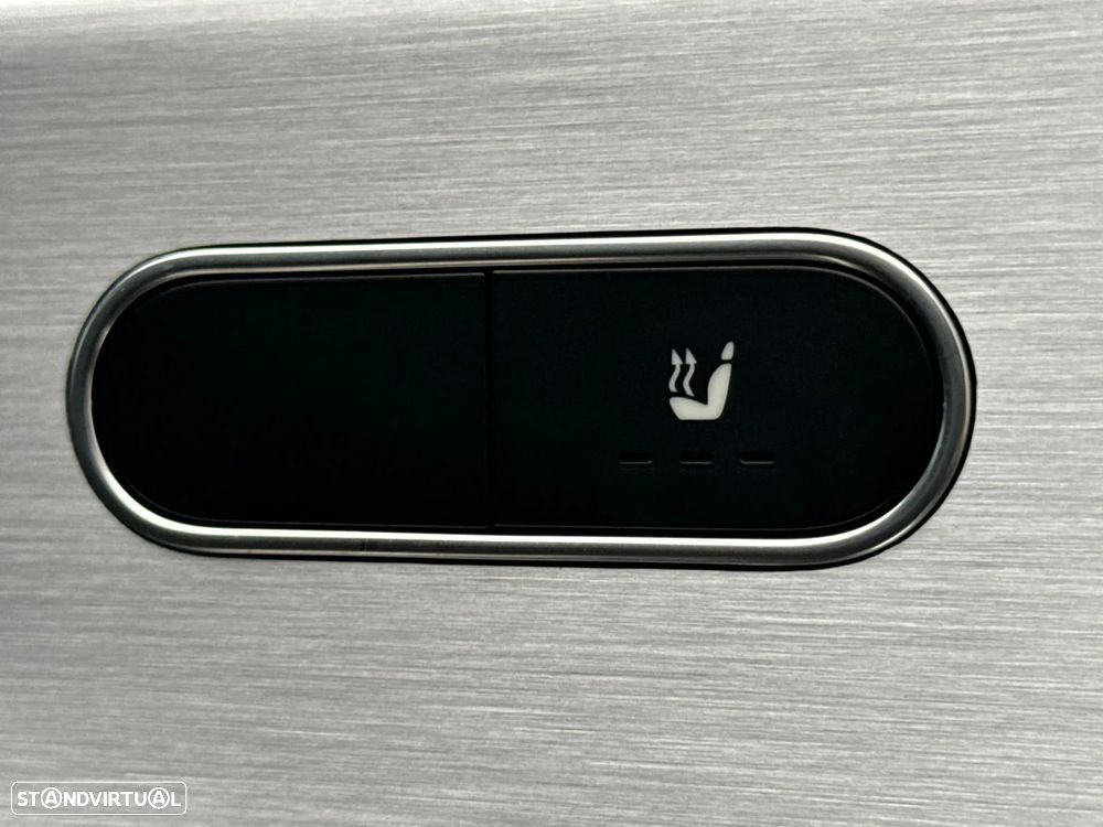 Mercedes-Benz A 250 e AMG Line - 16