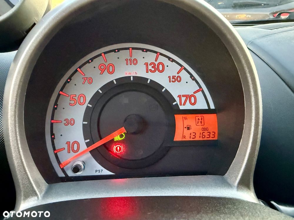 Peugeot 107 1.0 Trendy 2-Tronic - 24