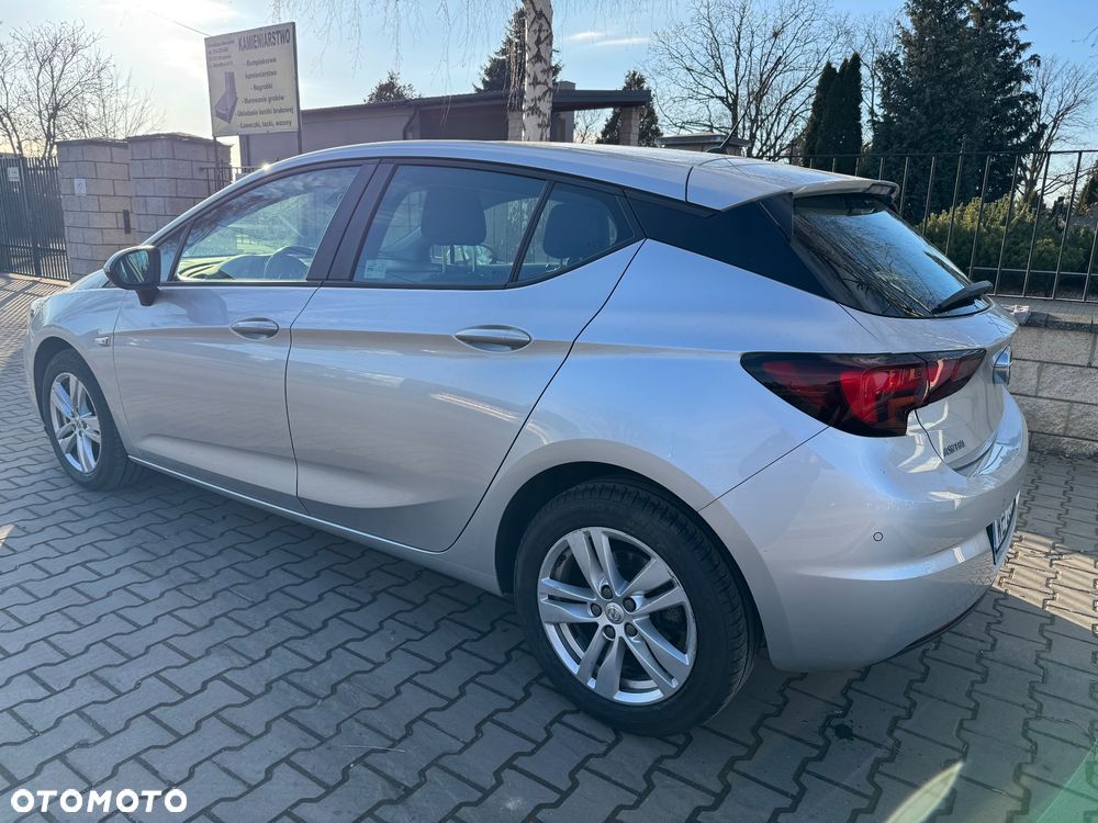 Opel Astra 1.2 T Edition S&S - 4