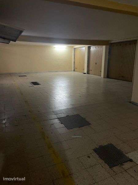 Vende se Garagem - Grande imagem: 3/5