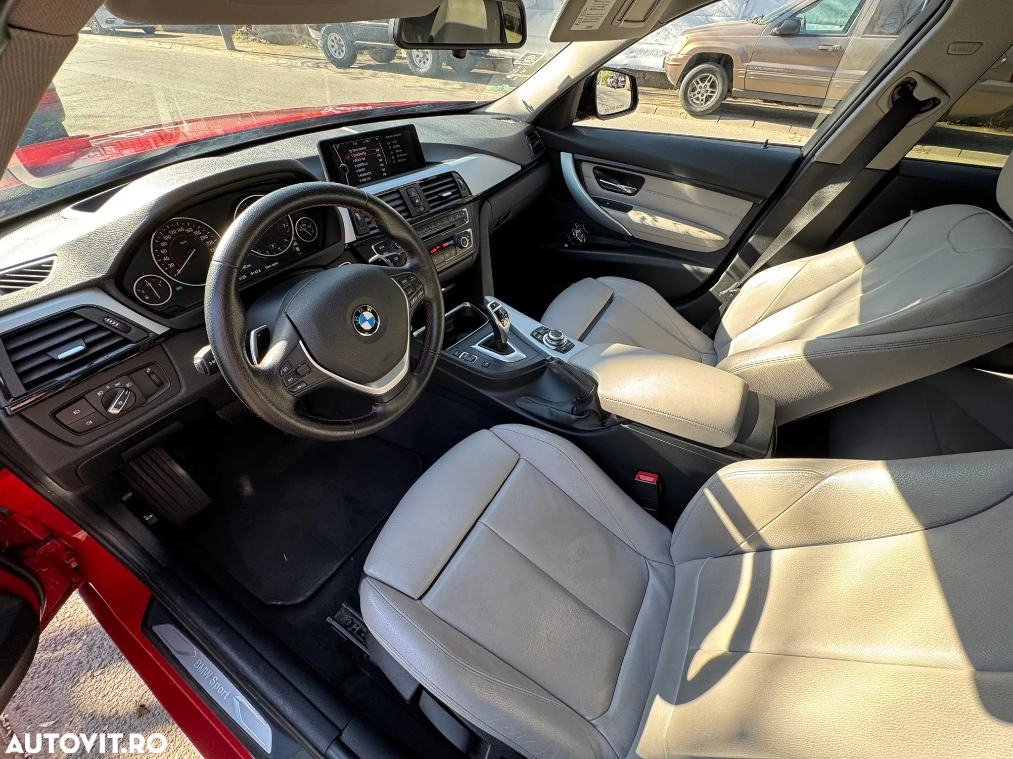 BMW Seria 3 328i GT Sport-Aut. Sport Line - 7