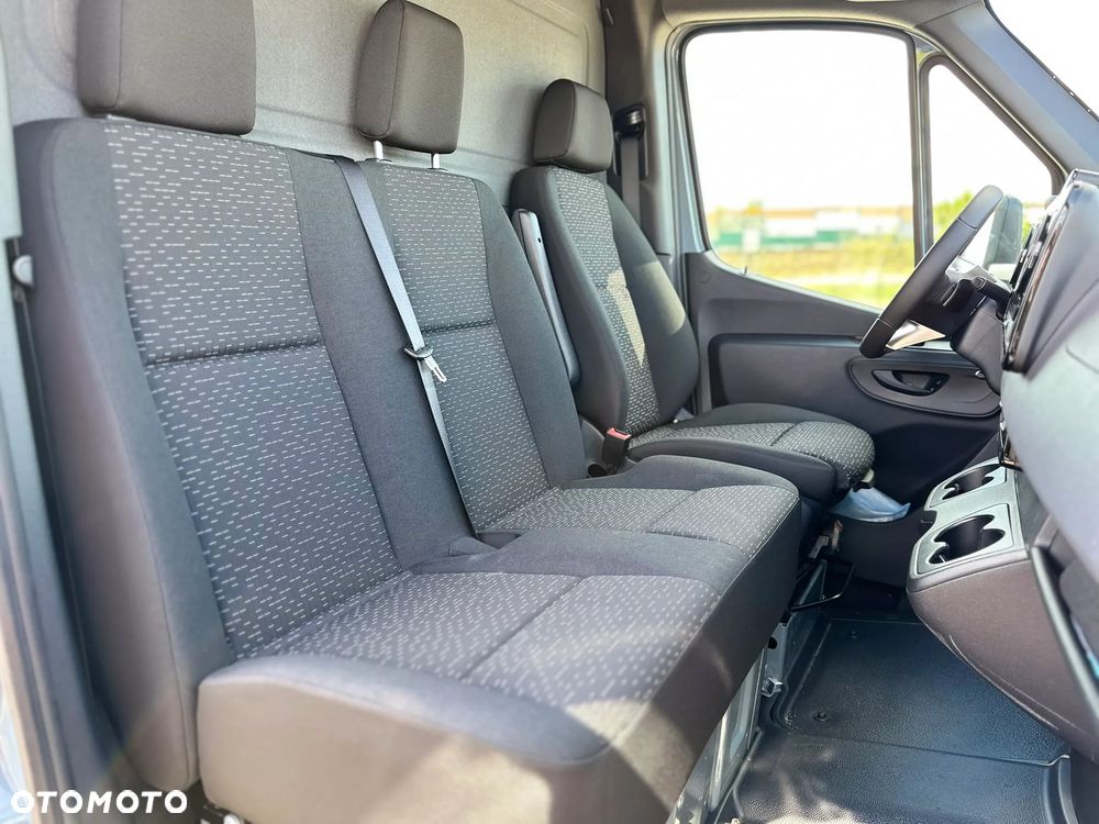 Mercedes-Benz Sprinter - 18